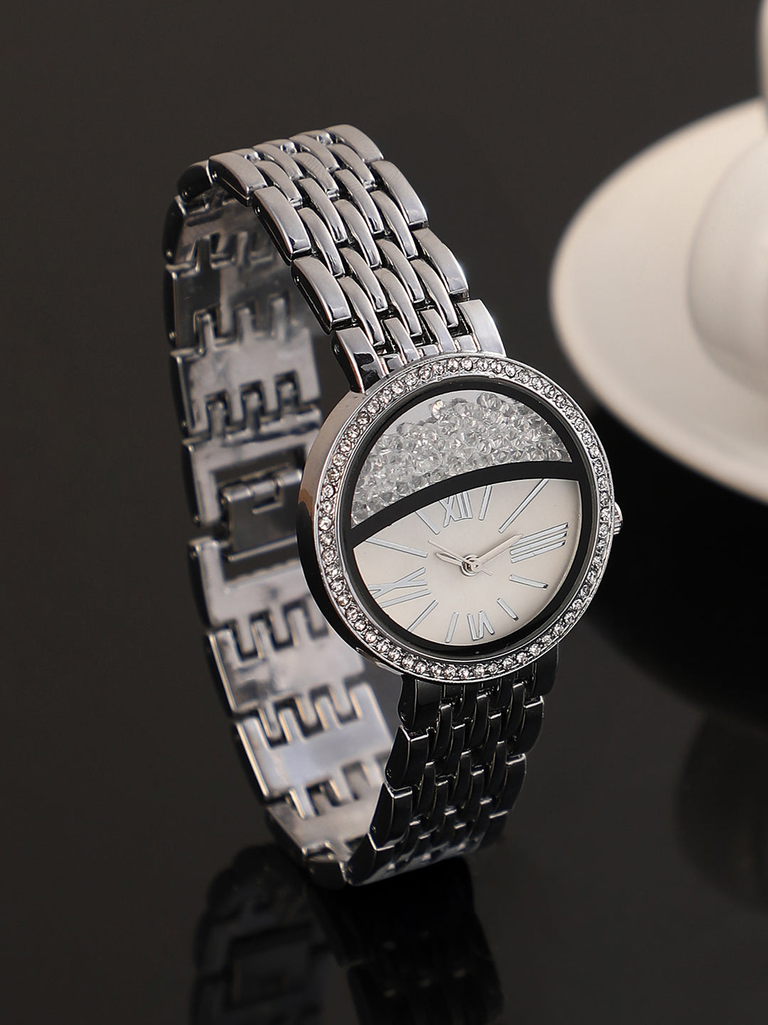 The Horizon Bijou Round Watch - Metallic Silver