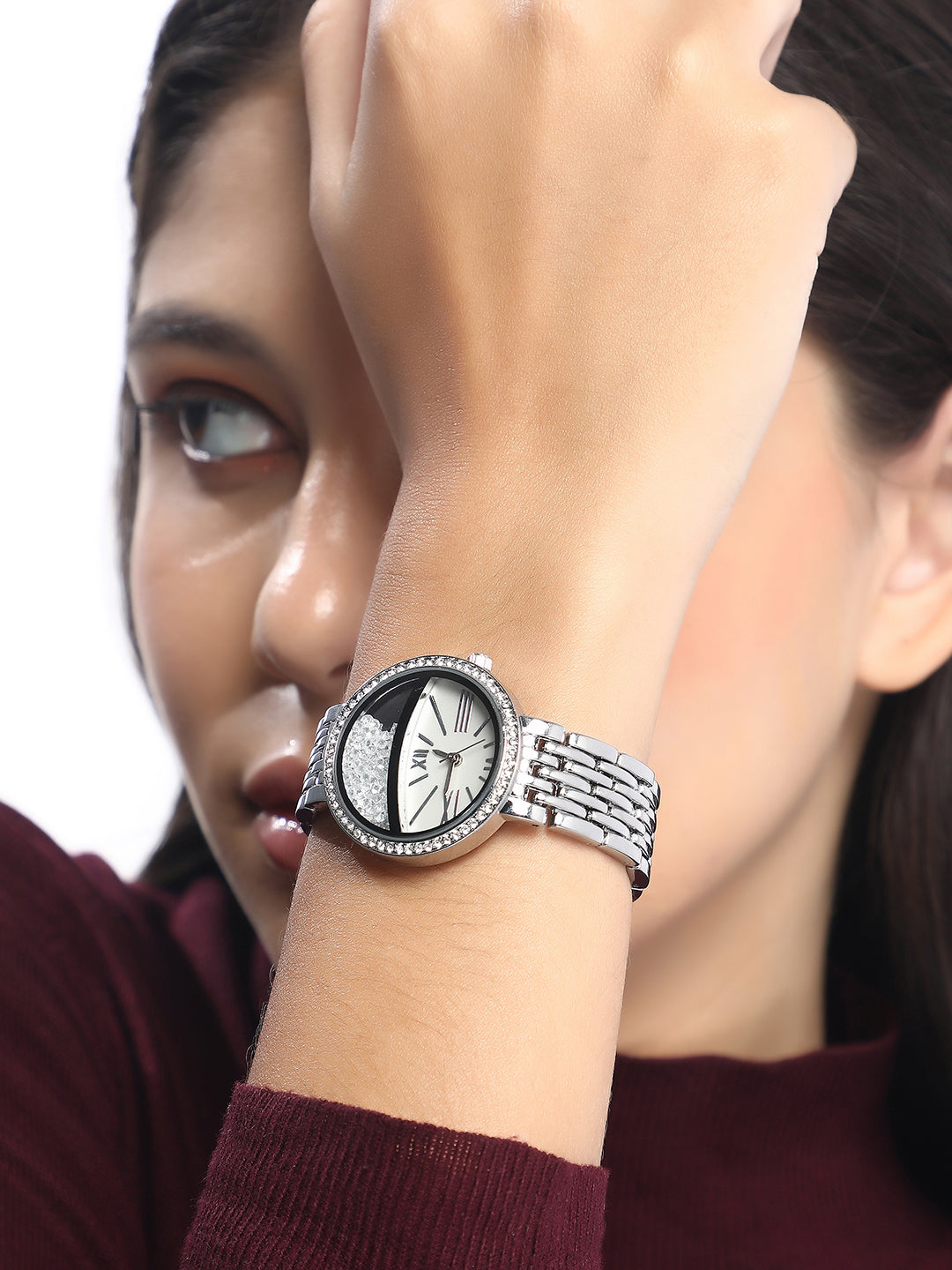 The Horizon Bijou Round Watch - Metallic Silver