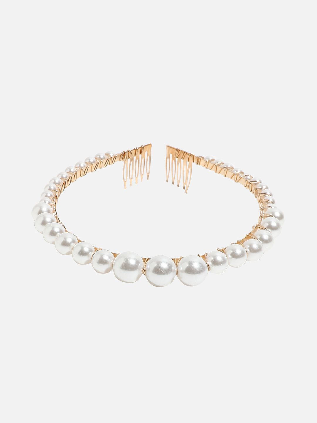 Glimmering Finale: The Showstopping Embellished Hairband